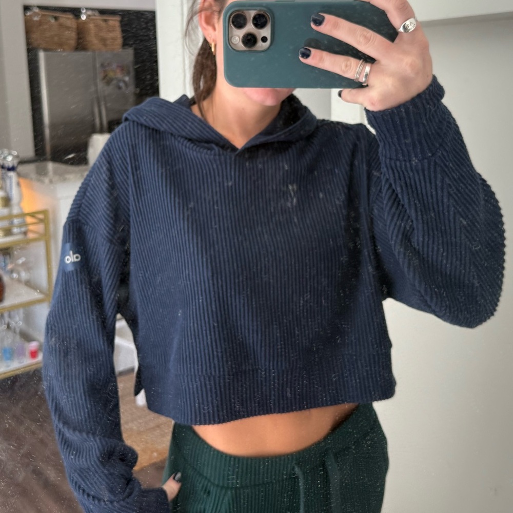 ALO Yoga Dark Blue Ribbed Cropped Hoodie